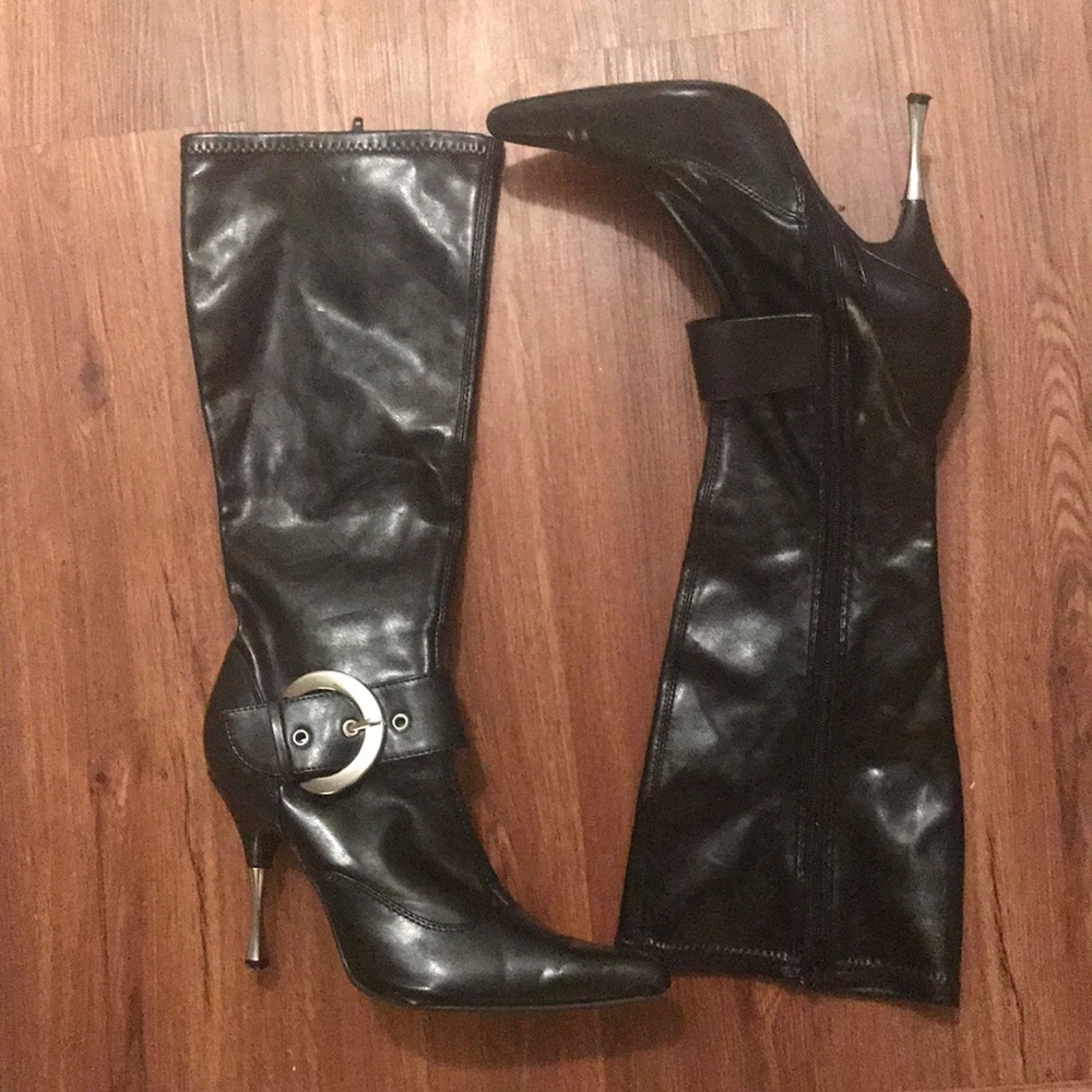 Skinny heal pleather boots